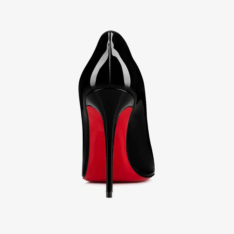 Escarpins à talons aiguilles en cuir verni avec intérieur rouge